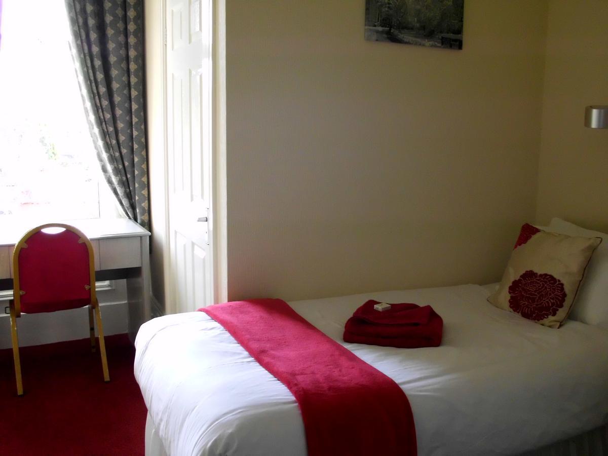 Salfordian Hotel เซาท์พอร์ต ภายนอก รูปภาพ