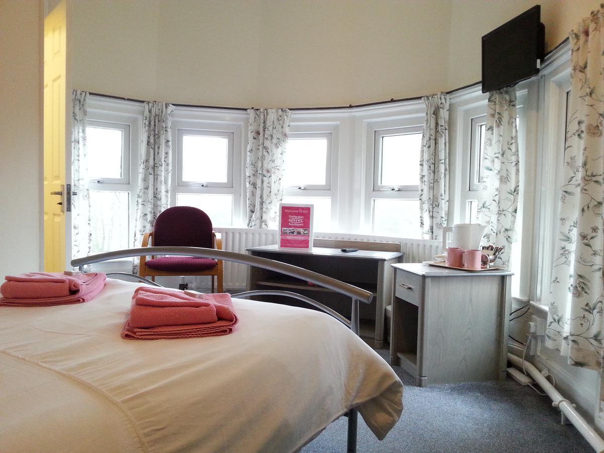 Salfordian Hotel เซาท์พอร์ต ภายนอก รูปภาพ